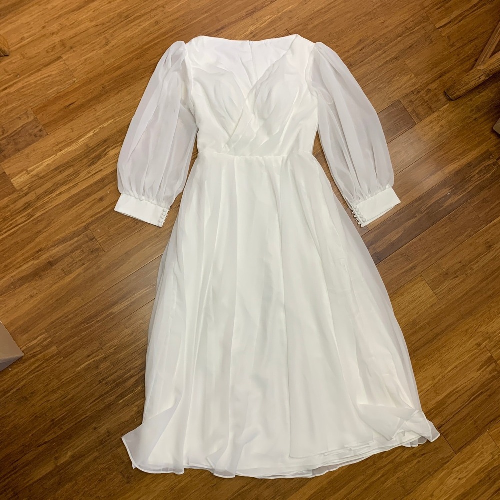 Merry's White Dress Womens‎ Size 8 Sheer Sleeve V-Neck A-Line Wedding Dress NWT
